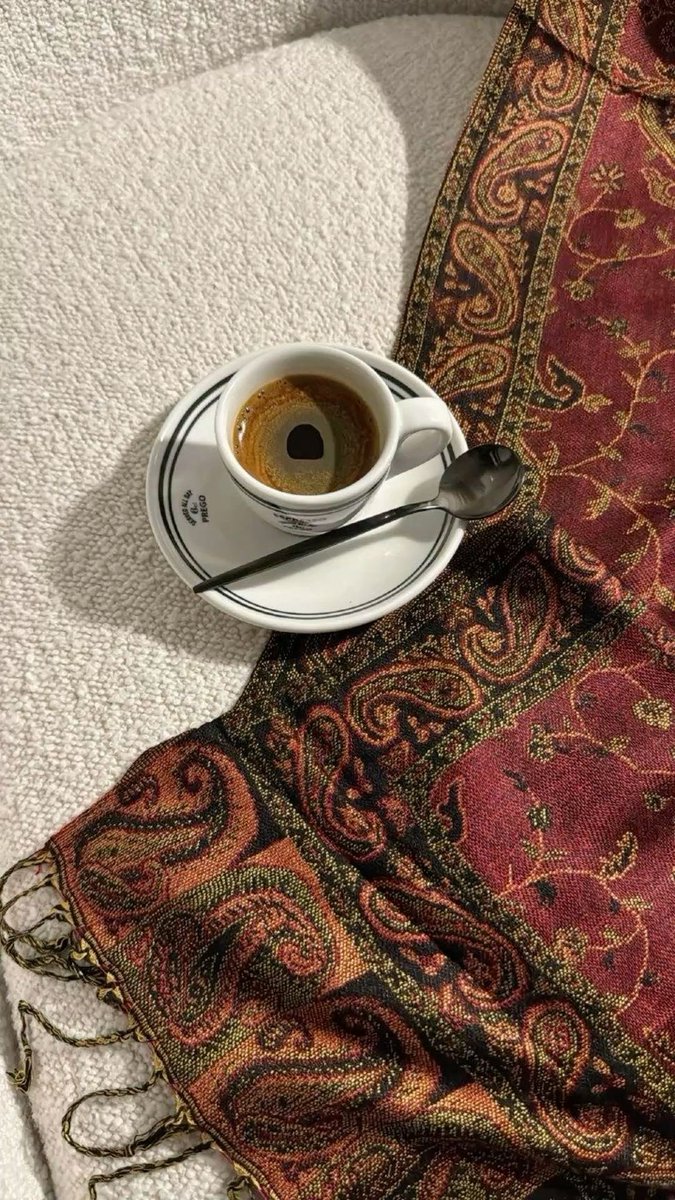 " ياربً أن تكون قلوبنا 
مُطمئنّة مهما ساءت أيامنا.🤎"