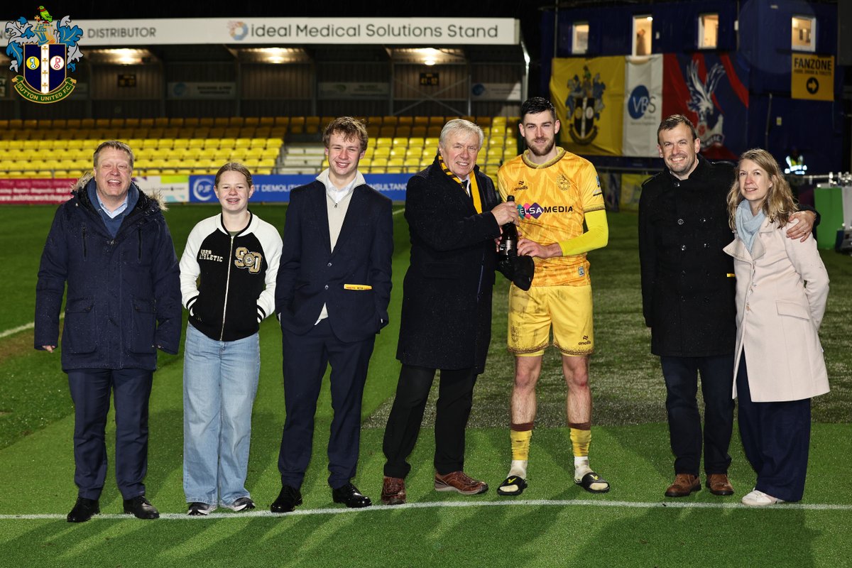 suttonunited's tweet photo. Two goals in as many games ✌️

@ashleynadesan has been voted Man of the Match by match sponsor, Alan Lewis 🍾

#AmberArmy | #SuttonUnited | #SLFF | #ForeverAmber💛 https://t.co/yrodUAnk4T