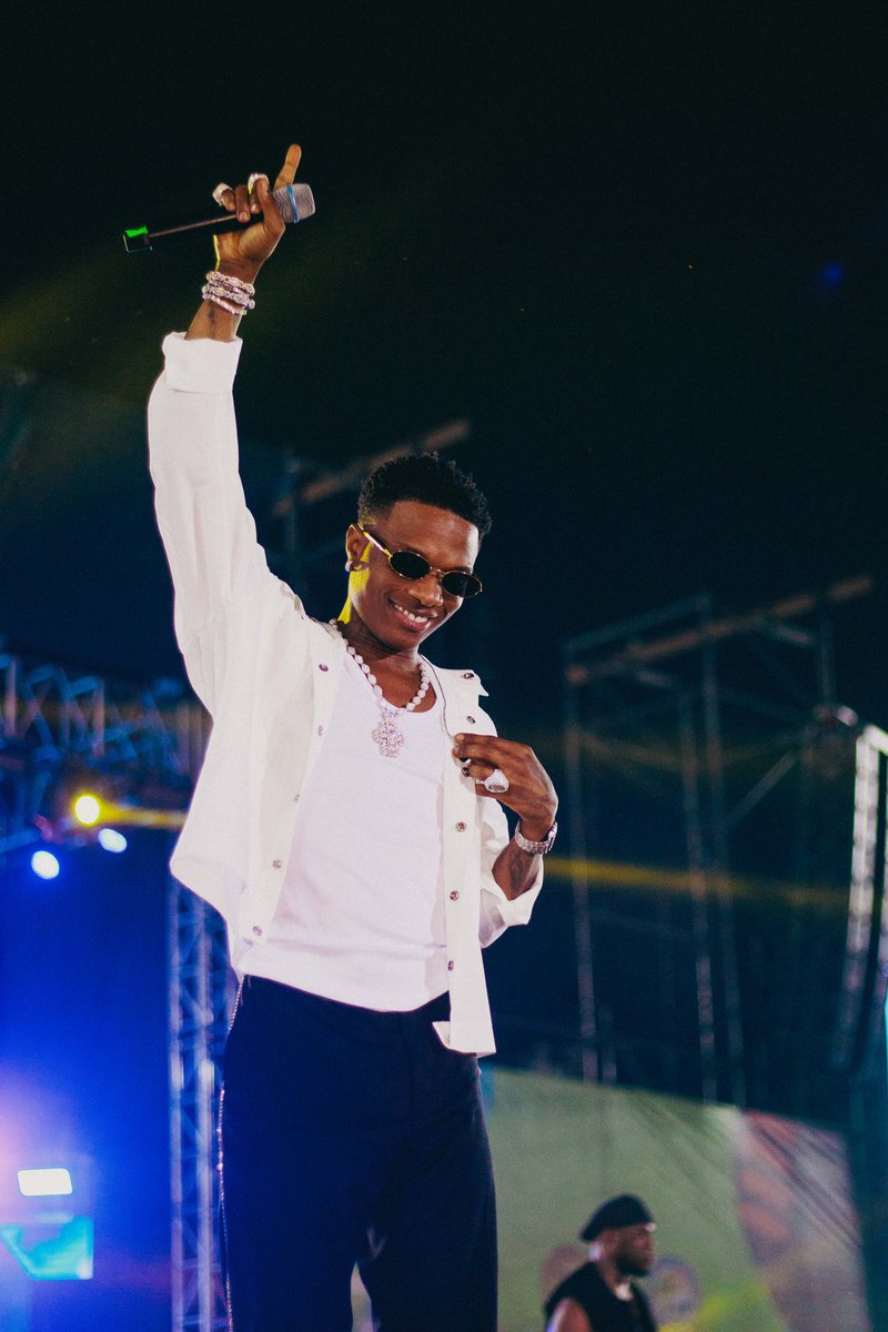 jbshotit's tweet photo. @wizkidayo 
Photographed By Me!!
@greaterlagoscountdown2025 https://t.co/2VweOzgCes