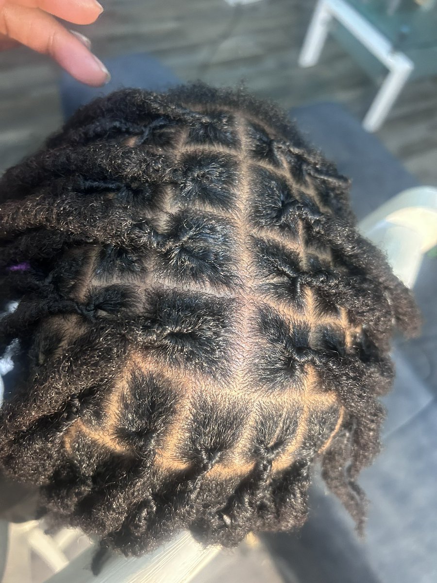 iKissessxxx's tweet photo. Yess I do retwists too🤭
#SATX #HTX #TX #SelfTaught #Retwists #Locs https://t.co/kpjR85zBTA