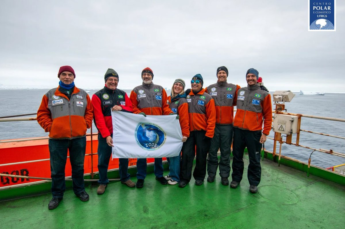 centropolar's tweet photo. 01.01.2025🥂❄️🤍

Feliz Ano Novo diretamente da Antártica!

Equipe CPC &amp; ICCE https://t.co/5pCEle3VGA