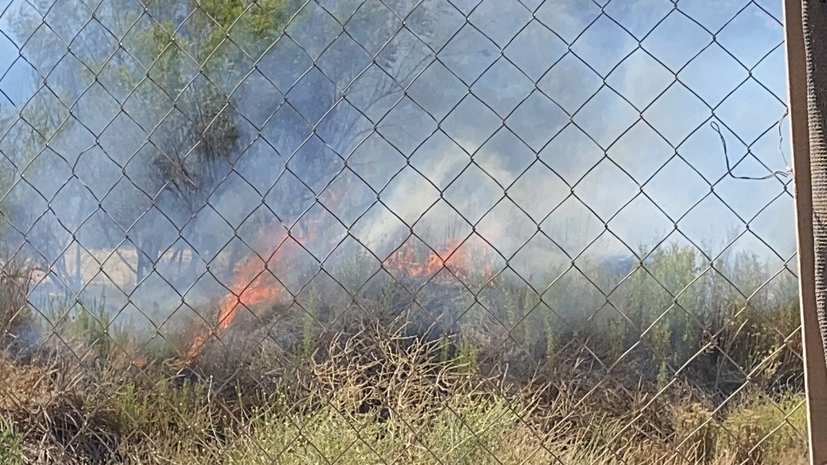 oarancib's tweet photo. Incendio forestal en quebrada pueblo Lagunillas en #ovalle , personal de @conaf_minagri  trabajando en el lugar @coquimbo @MiRadiols @radcomunicativa https://t.co/74ok6C8bo6
