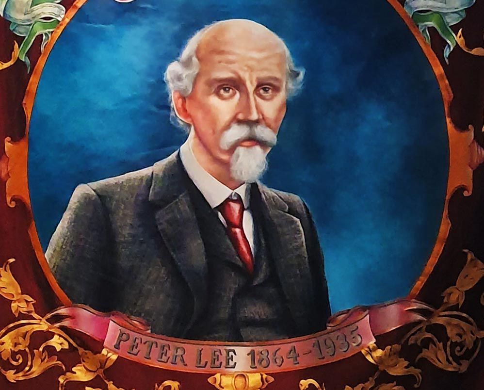 Peter Lee (1864-1935) the miners' leader from whom the town of Peterlee is named. Here depicted on the Wheatley Hill miners' banner. Lee was head of England’s first all Labour County Council that assembled at Durham in 1909.

👉 englandsnortheast.co.uk/peterlee/