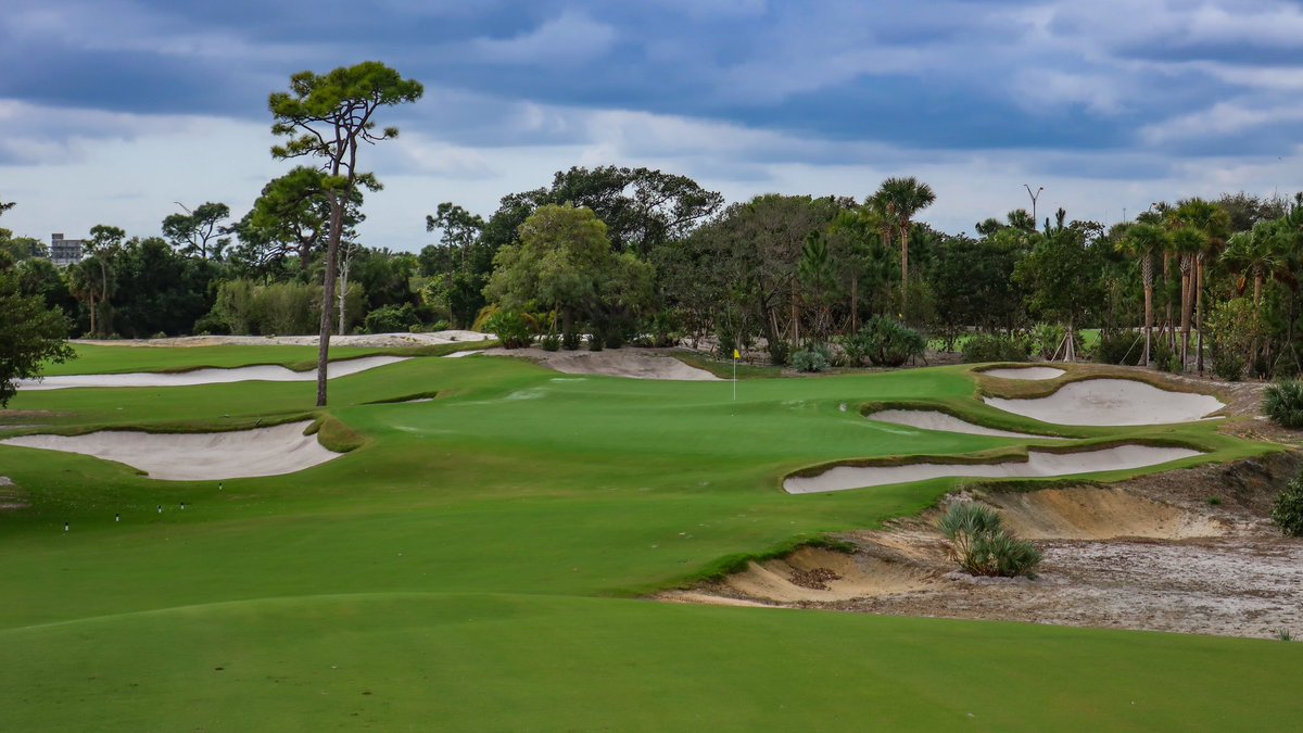 GolfClubAtlas's tweet image. Happy New Year! While most of the Northern Hemisphere is firmly in its offseason, there may be no better time
To head to the southeast. Explore Gil Hanse &amp;amp; Jim Wagner’s The Park, one of the best public facilities in the United States: 

golfclubatlas.com/countries/the-…