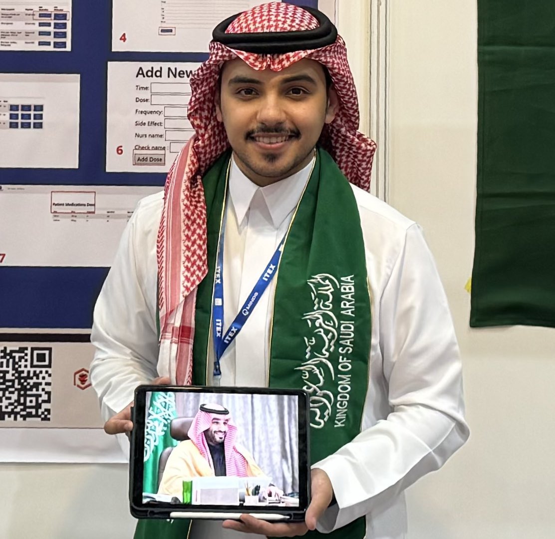 turkienezi9's tweet image. تودّع سنة 2024 وتترك خلفها ذكرى مليئة بالتحديات والإنجازات التي أفخر بها. كانت رحلة مليئة بالتجارب، لكنني تعلمت فيها أن الطموح والعمل الجاد قادران على تحويل أي عقبة إلى خطوة نحو النجاح.

من أبرز إنجازاتي هذا العام تحقيق ميداليات دولية في معرضين عالميين: #ITEX في ماليزيا و #SIIF