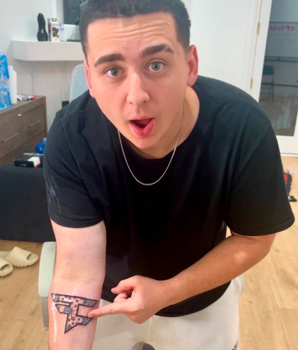 Lacy and Plaqueboymax have to get a new tattoo after FaZe changed