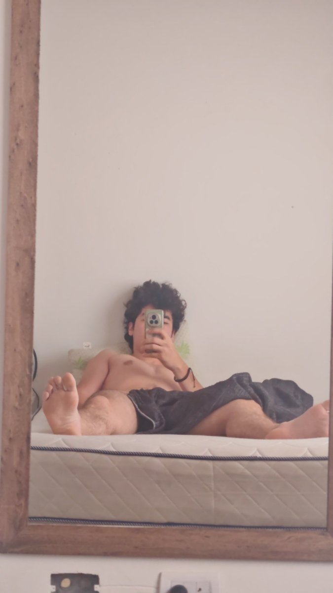 Maaaan this new year really got me, I just woke at 5 pm 💀💀💀