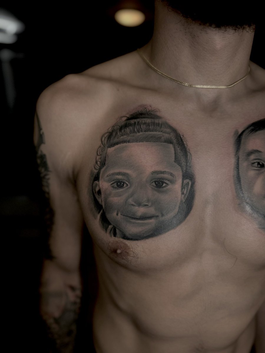 trillink2's tweet photo. Baby Portraits on the homie. #TrillInkTattoos #ChestTattoo #PortraitTattoo https://t.co/hthaypC9pz