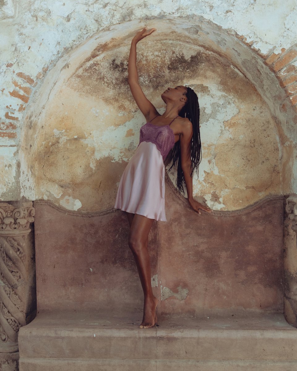 NEW YEAR, NEW YOU | Start the year focused on self-care with the Raquel collection's soft silk and romantic lace, helping you embrace new beginnings with a refreshed spirit.

Shop now: bit.ly/3Ja3qf4
⁠
#nkimode #beyondthesheets #vancouver #ownyourglow #selfcare