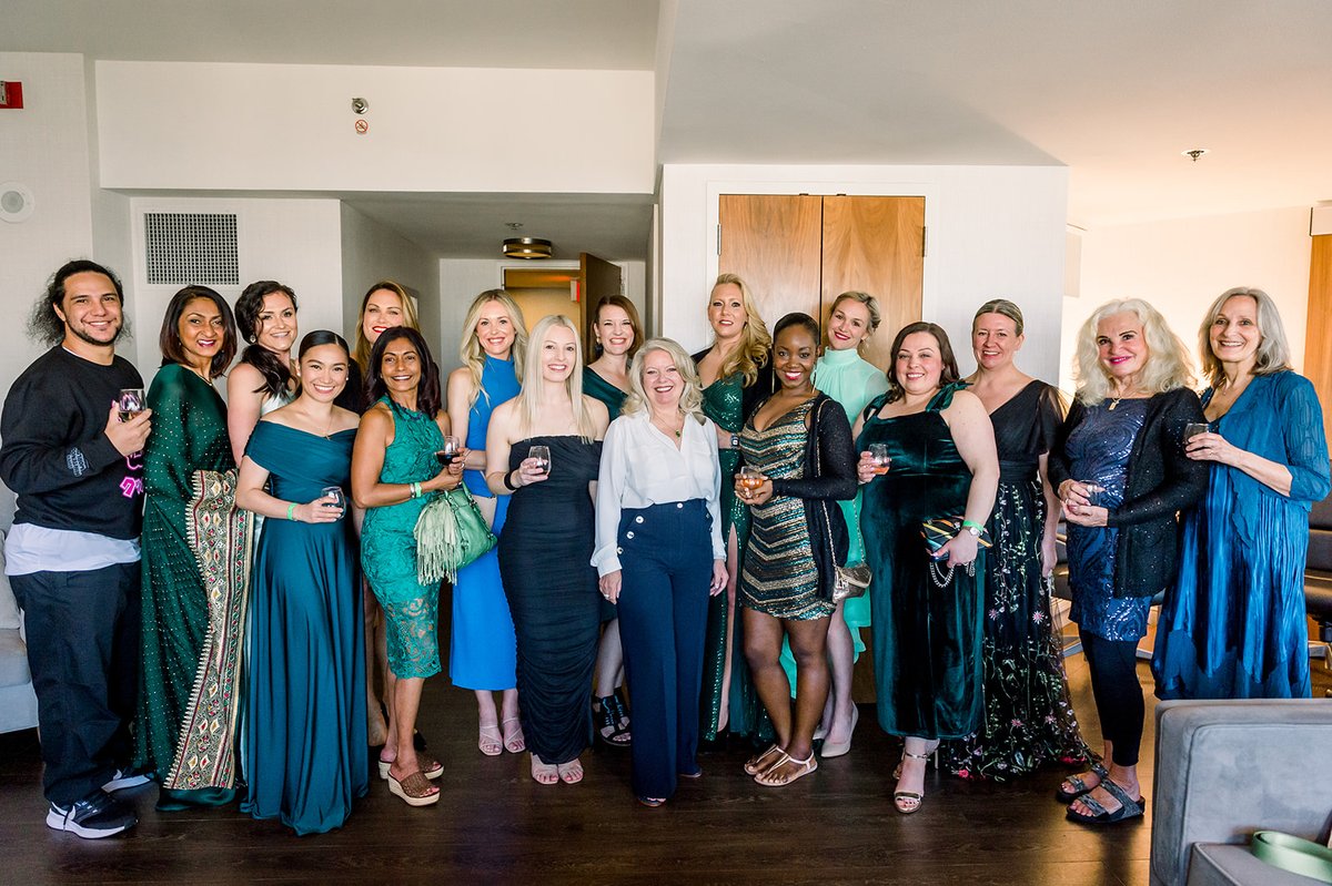 DanceExcellence's tweet photo. Happy New Year!! 💫

We can’t wait to be TOGETHER in 2025! 💫

📷: @boivinphoto

#newyear #2025 #dex2025 #danceex #danceexcellence #dex #danceteachers #dancestudio #studioowners https://t.co/CetsCTBRMT