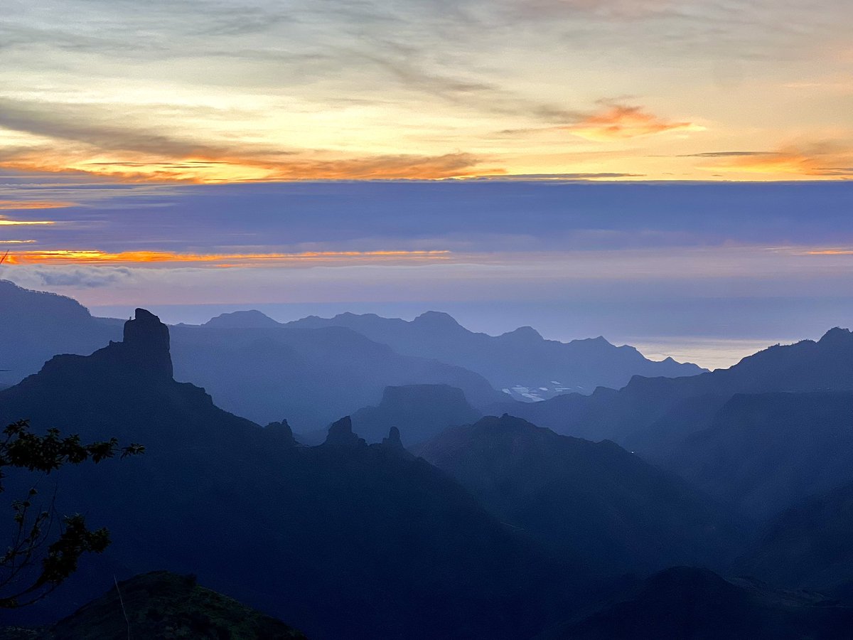 Atardecer desde lo alto de la cumbre de Gran Canaria!🌄
Qué bonita es mi isla!❤️ 

<a href="/EmocionesCan/">Emociones Canarias</a> 
<a href="/Tejeda_GC/">Ayuntamiento Tejeda</a> 
<a href="/VickyPalmaMeteo/">Vicky Palma</a> 
<a href="/turismogc/">GranCanaria.com 🌴☀️</a>