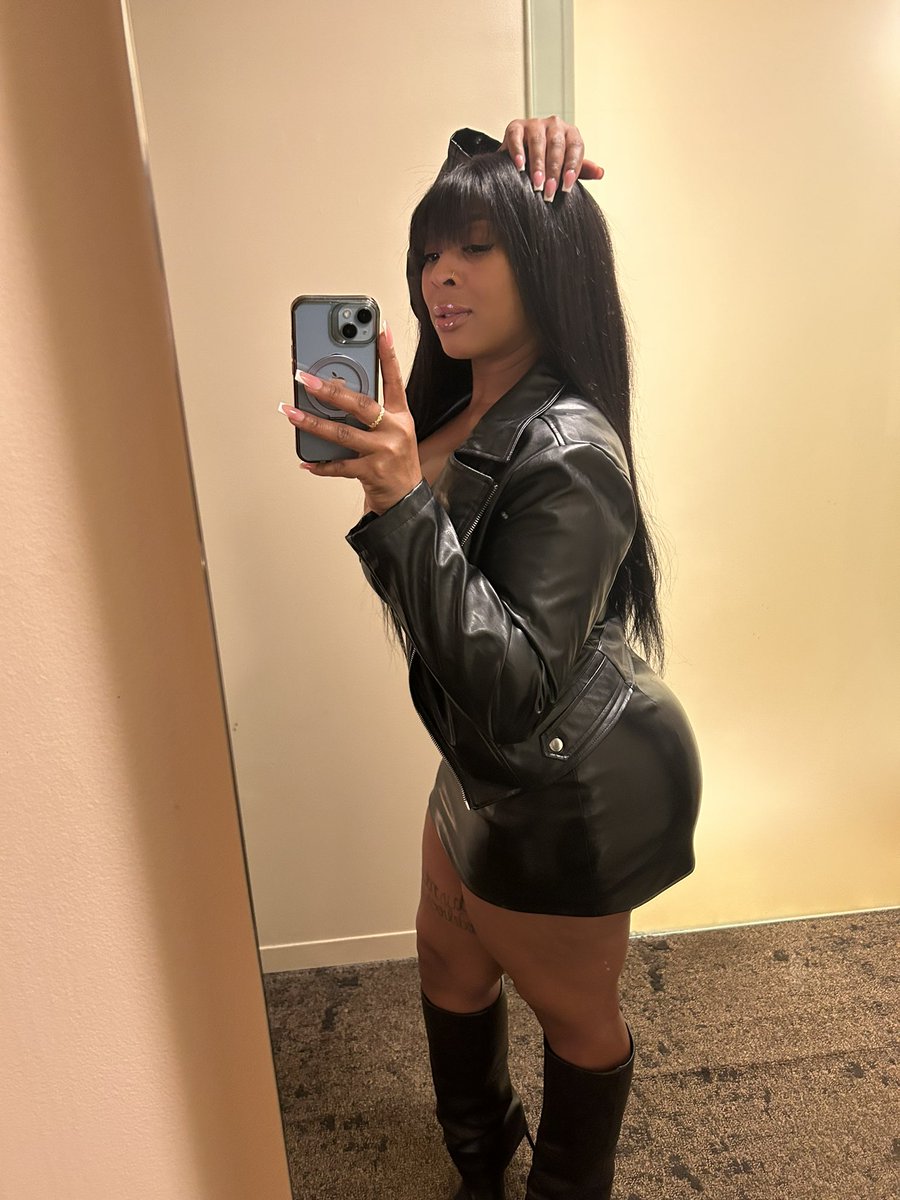 MALANI_bby's tweet photo. I want to thank each and every one of my clients who made last year unforgettable! I'm grateful for the incredible memories we created together. Now, I'm excited to kick off 2025 and meet new faces, while catching up with familiar ones!❤️💋 https://t.co/czD0eX4LdY