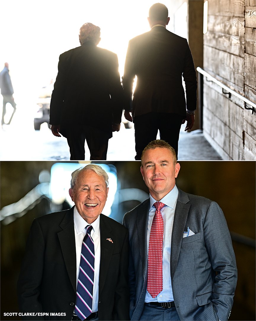 New year, same celebration with friends and football 🫶

📸: Scott Clarke | <a href="/ESPNImages/">ESPN Images</a>