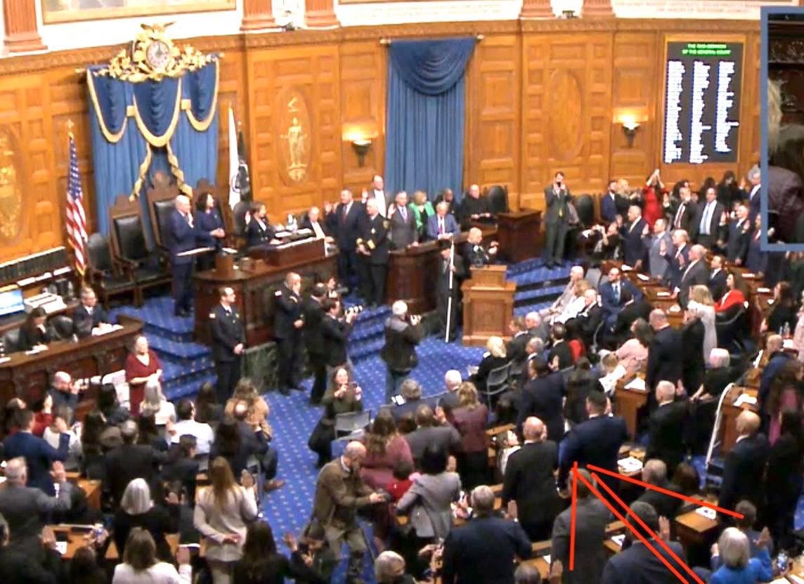 HowittStateRep's tweet image. 194th General Court,
Swearing in ceremonies today.  Honored to serve. Happy 2025!