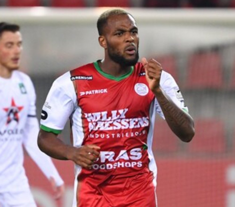 testimmallorca's tweet photo. Coneixíeu el passat d'aquests jugadors del @RCD_Mallorca?
Cyle Larin - Zulte Wagerem (Bèlgica)
Omar Mascarell - Derby County (Anglaterra)
Pablo Maffeo - Stuttgart (Alemanya)
Johan Mojica - Atalanta (Itàlia)
#PasadoRandom https://t.co/Gks4Xjuz4P