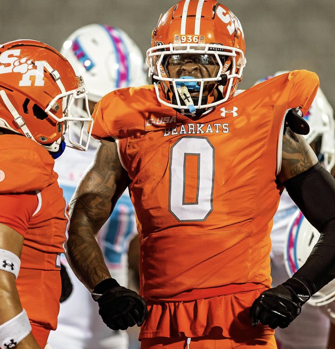 Sam Houston defensive lineman Chris Murray is currently visiting Florida State and has visits scheduled to Auburn, Virginia and West Virginia, <a href="/IanJohnsonAce/">Ian Johnson</a> tells <a href="/On3sports/">On3</a>.

on3.com/news/transfer-…