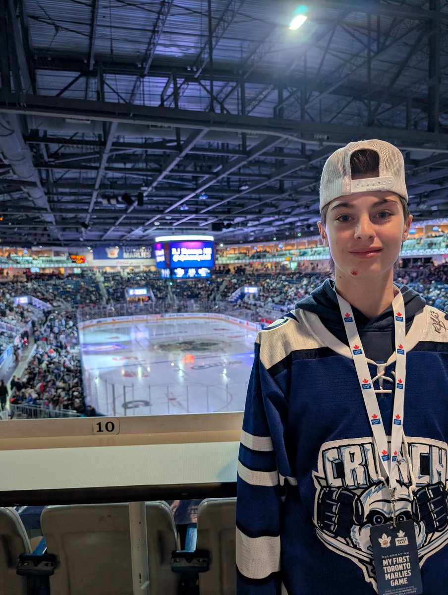 MWJ3run5's tweet photo. @SyracuseCrunch Go Crunch https://t.co/XnQBM7JfAe