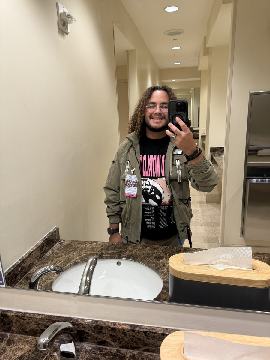 skulls_kings's tweet image. Forgot to post the cool pictures from #Holmat