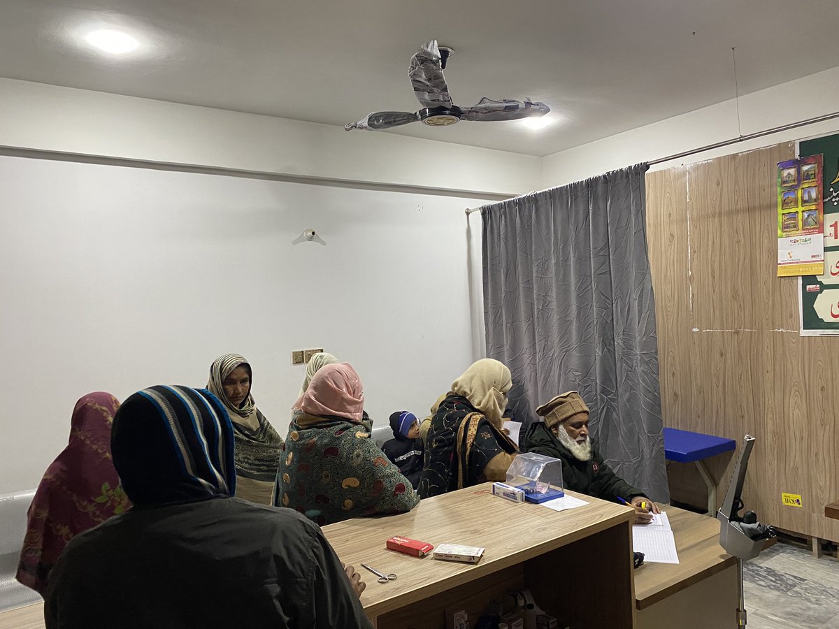 Doc_Chaudhary's tweet image. As 2024 ends, we’ve served 18,159 patients at Al-Hafiz Welfare Trust in Hasilpur. Affordable healthcare in a time when it’s needed the most. 💊 In a world where many struggle to access basic care, we remain committed to making a difference.
#PublicHealth #HealthcareForAll