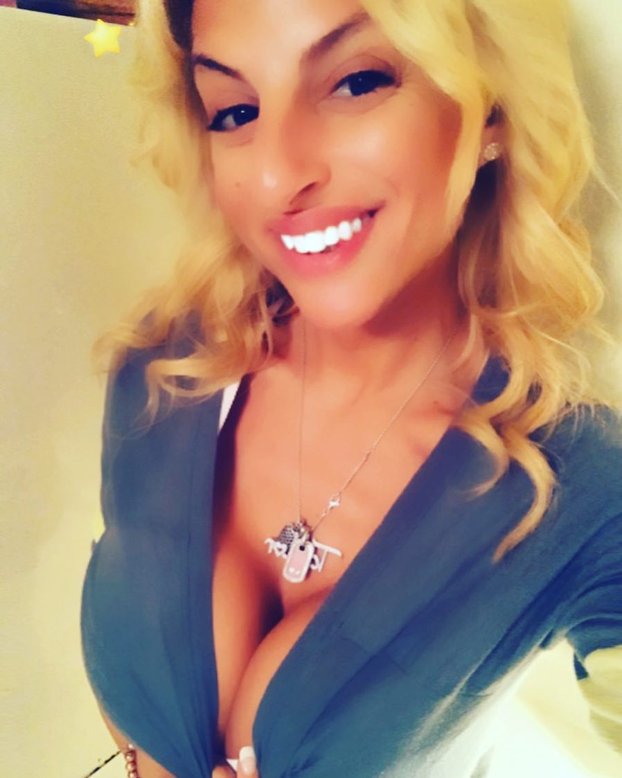 TAYSTEVENS's tweet photo. Who made resolutions? 🤔✨ I’m just resolving to keep being fabulous—and maybe a little extra flirty this year. 😉💋 #NewYearGoals #FlirtyAndFocused #ResolutionVibes
https://t.co/B1Rwxuwtrd https://t.co/boQ7g21xLF