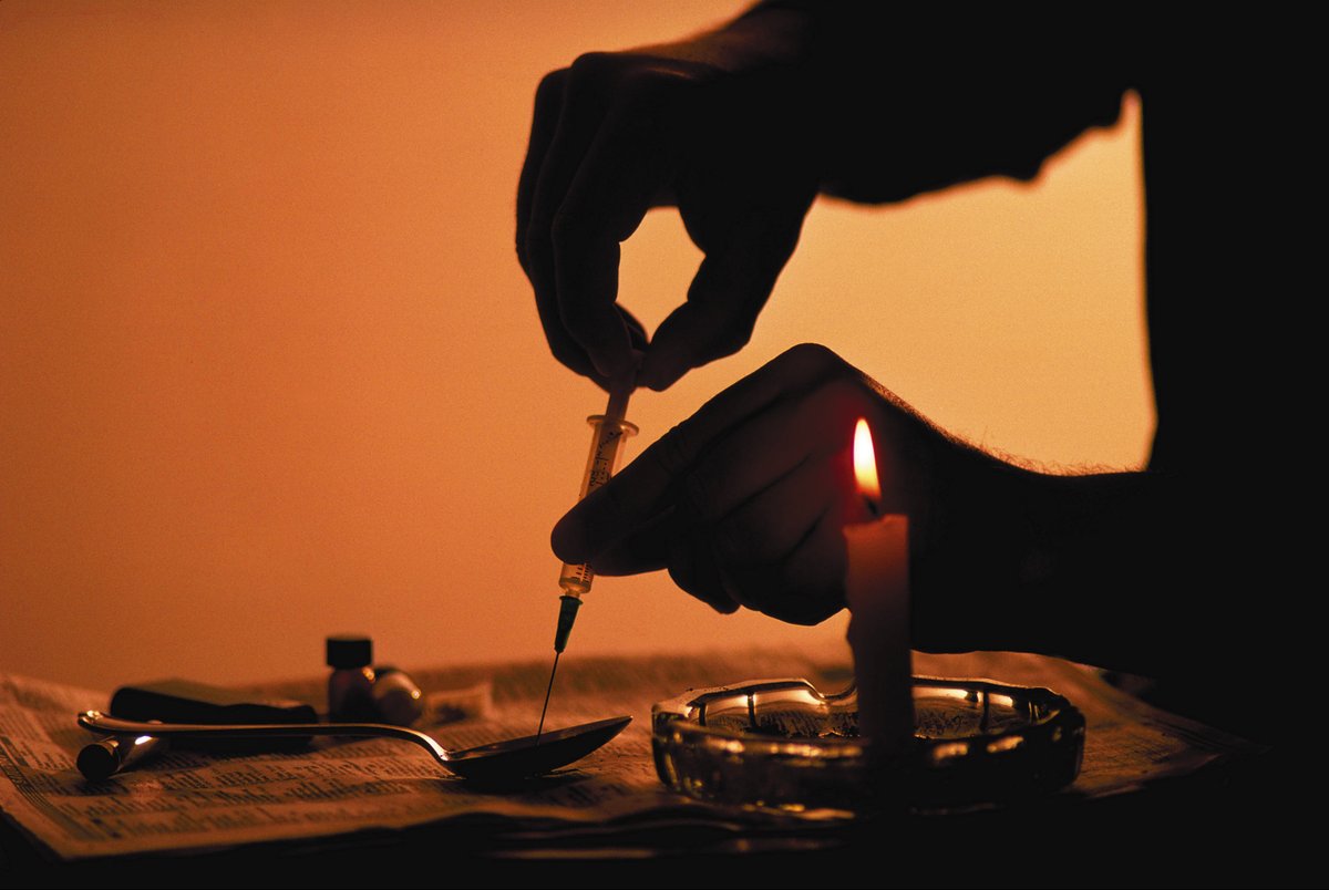 Demain 🚩Consommation de drogues : à la source du narcotrafic  

Avec <a href="/MarieRoustide/">Marie Jauffret-Roustide</a>, Sociologue et chercheuse au centre d’étude des mouvements sociaux à l’<a href="/Inserm/">Inserm</a> et Jean-Pierre Couteron, Psychologue addictologue et ancien président de la <a href="/FedeAddiction/">Fédération Addiction</a>