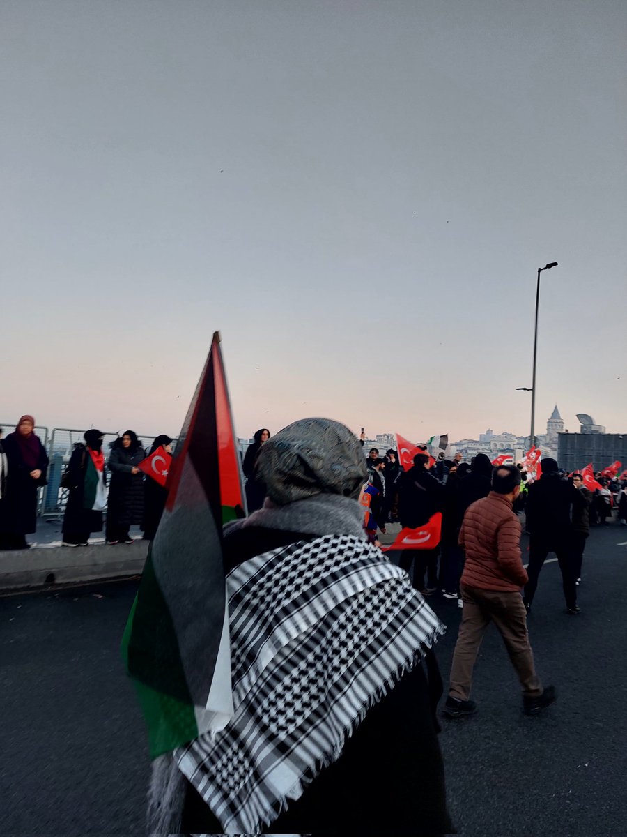 #ForFairFuture 
Direnişe devam!