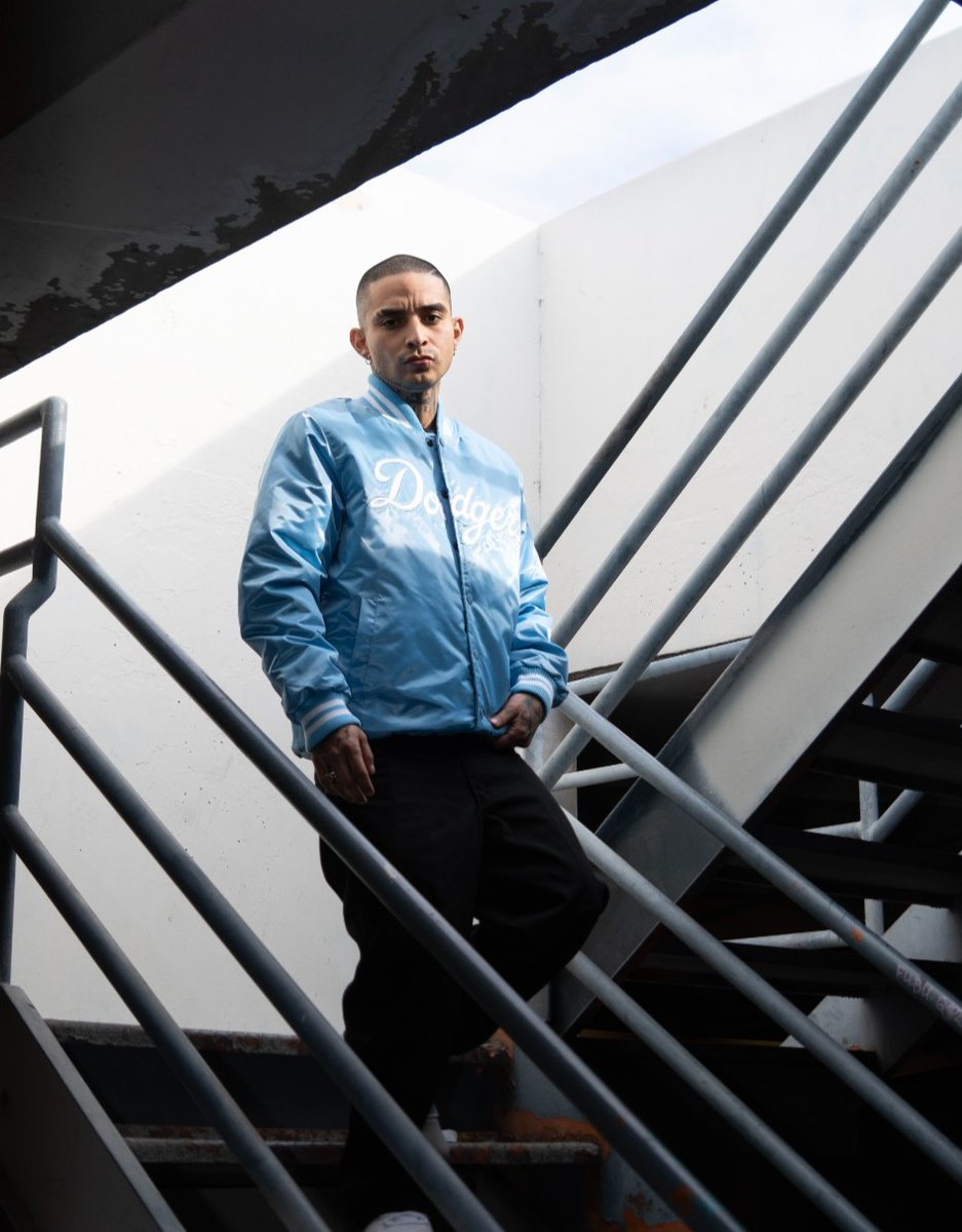 Karmaloop's tweet image. Game day or any day—rep the Dodgers in this iconic Starter jacket. ✨ 

Shop Starter on Karmaloop.com 🌐 

#Starter ##StarterJackets #DodgersStyle #Dodgers #LADodgers #DodgerFans   #FanGear #DodgerPride