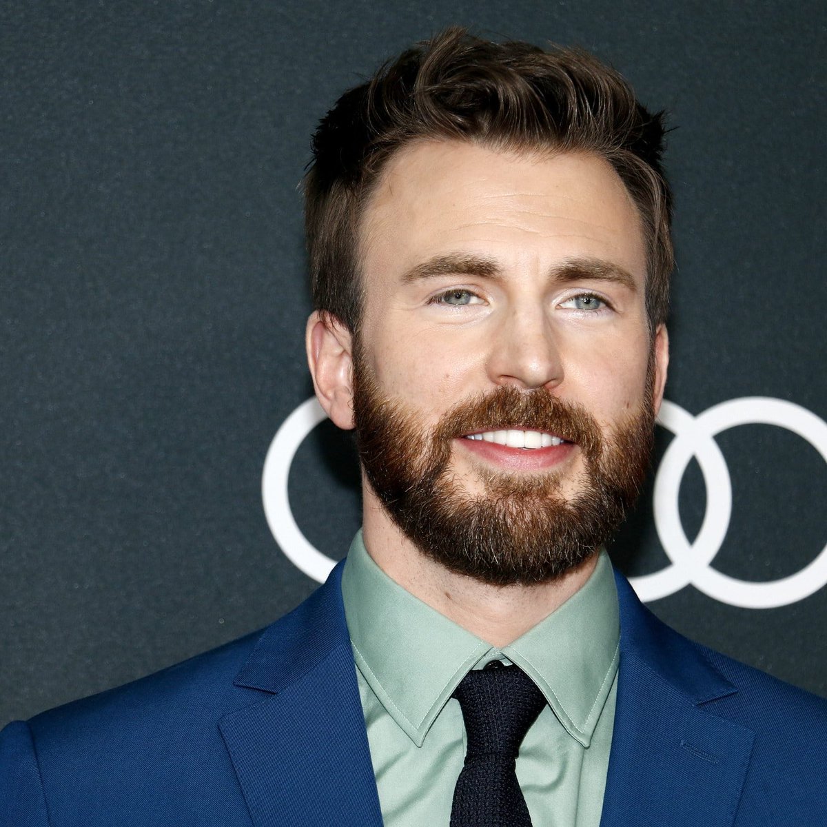 Un film revisitant l’histoire de Jeanne d’Arc arrive !

Anya Taylor-Joy incarne Jeanne, guidée par une prophétie et prête à sacrifier 3 otages pour sauver l’humanité. Chris Evans et Salma Hayek sont également annoncé dans le casting.