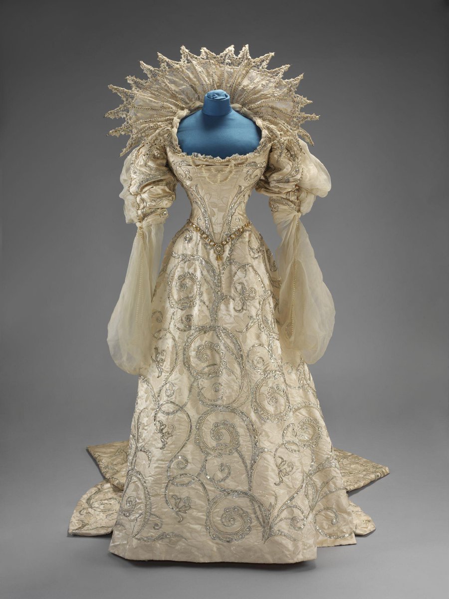 wikivictorian's tweet photo. Duchess of Savoia fancy dress by House of Worth worn by Winifred, Duchess of Portland to the Devonshire House Ball, July 2, 1897. Victoria &amp; Albert Museum. https://t.co/AMwaeFY5mK
