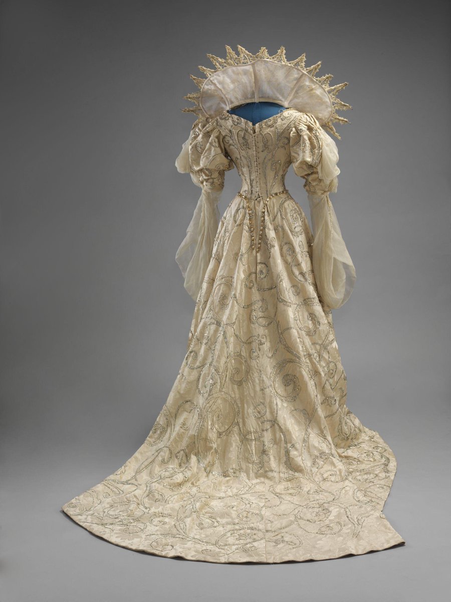 wikivictorian's tweet photo. Duchess of Savoia fancy dress by House of Worth worn by Winifred, Duchess of Portland to the Devonshire House Ball, July 2, 1897. Victoria &amp; Albert Museum. https://t.co/AMwaeFY5mK