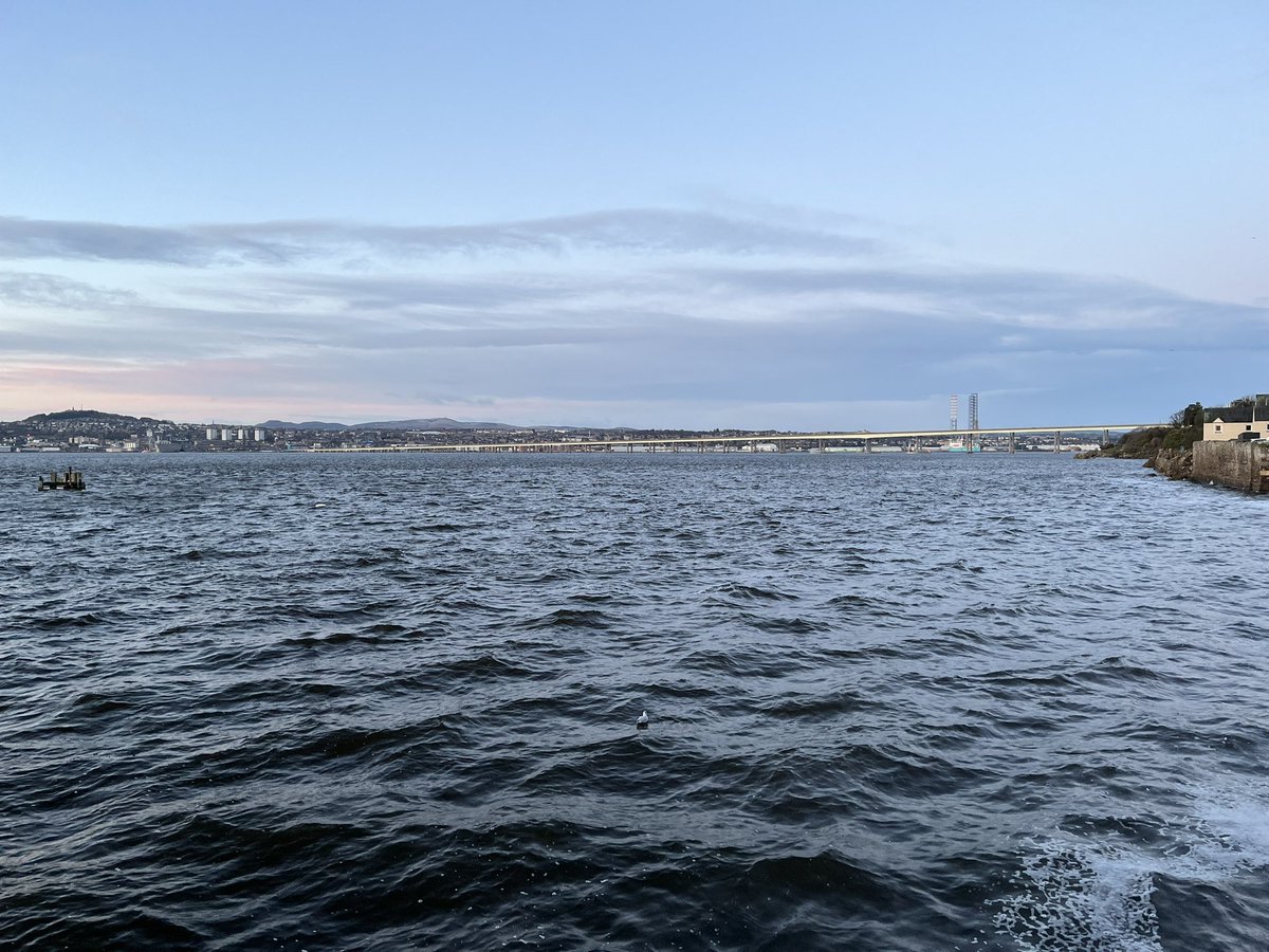 AndrewJohnster's tweet photo. Post Steak pie walk.
Turning cold the now.
Cracking walk! 🥰
#OneWalkADay
Brig O’ Tay: packed
Boat Brae: closed
🙄 https://t.co/LvMlUu2600