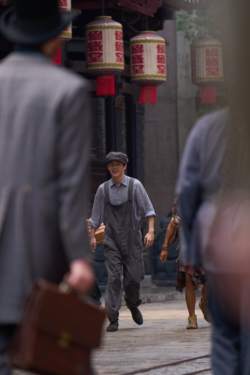 dramapotatoe's tweet photo. #LiuHaoran’s studio shares pics for #DetectiveChinatown1900 https://t.co/psirWQwXIe