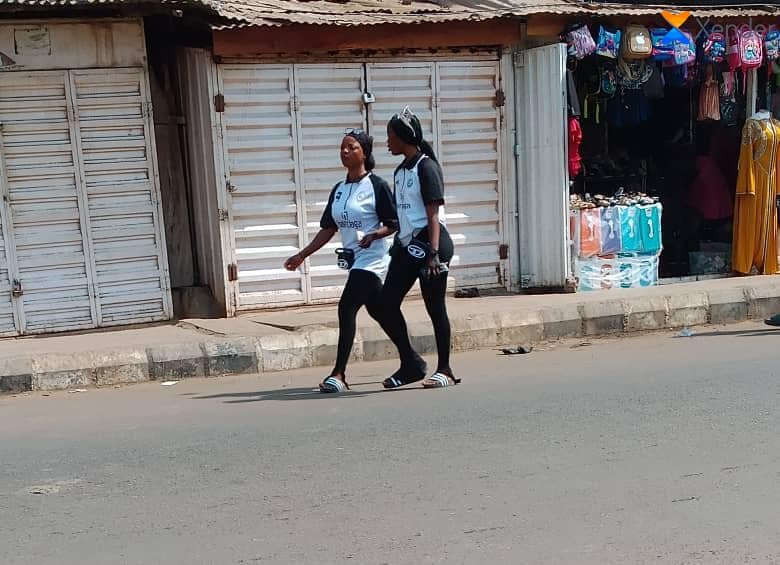 ideaqudos4's tweet photo. I Kno my town will surely pull up for New year stuff 🙄, ilorin Kno dey carry last ........ Nah so they go cast una too 😂..... My City with Cruise nah 5&amp;6 olohun ilorin girls we never fuck up i swear 🤣🤣🤣🤣🤣 https://t.co/T3HULRMTjk