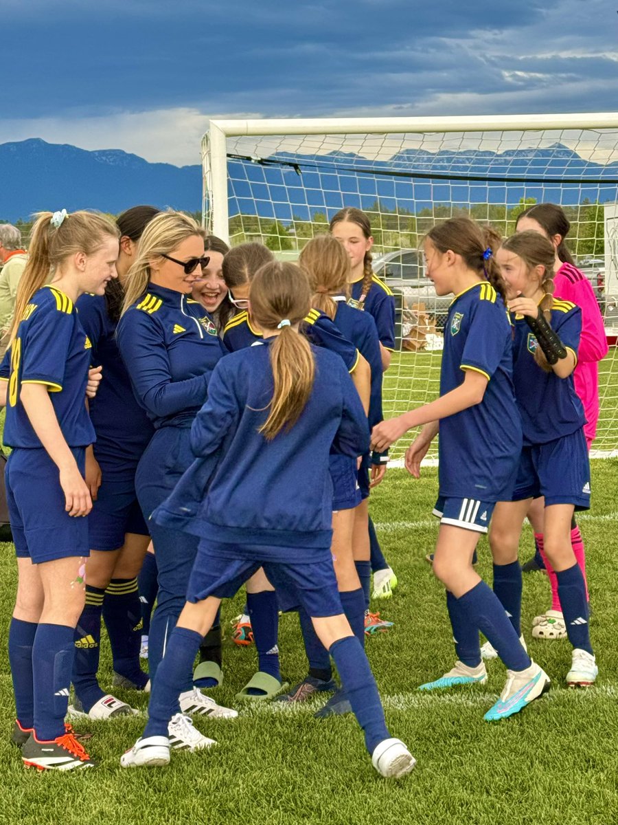 ✨𝐇𝐚𝐩𝐩𝐲 𝐍𝐞𝐰 𝐘𝐞𝐚𝐫✨

2024 Highlights:
➡️Tournament Trips (Edmonton, Kelowna &amp; Montana)
➡️Vancouver Whitecaps Showcase
➡️National PDP Championships
➡️She Can Coach Program
➡️Home Field Opening

Excited for 2025 &amp; the challenges, opportunities and lessons it brings.🙌🏽⚽️