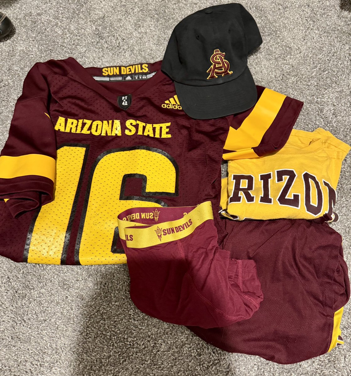 andrewjobailey's tweet photo. Sun Devil Nation is ready to keep shocking the world! #CFBPlayoff gameday fit! 
#faniform #ForksUp 
@ASUFootball @GrahamRossini @ASU_Uniformity https://t.co/7ZVmIH6EOG