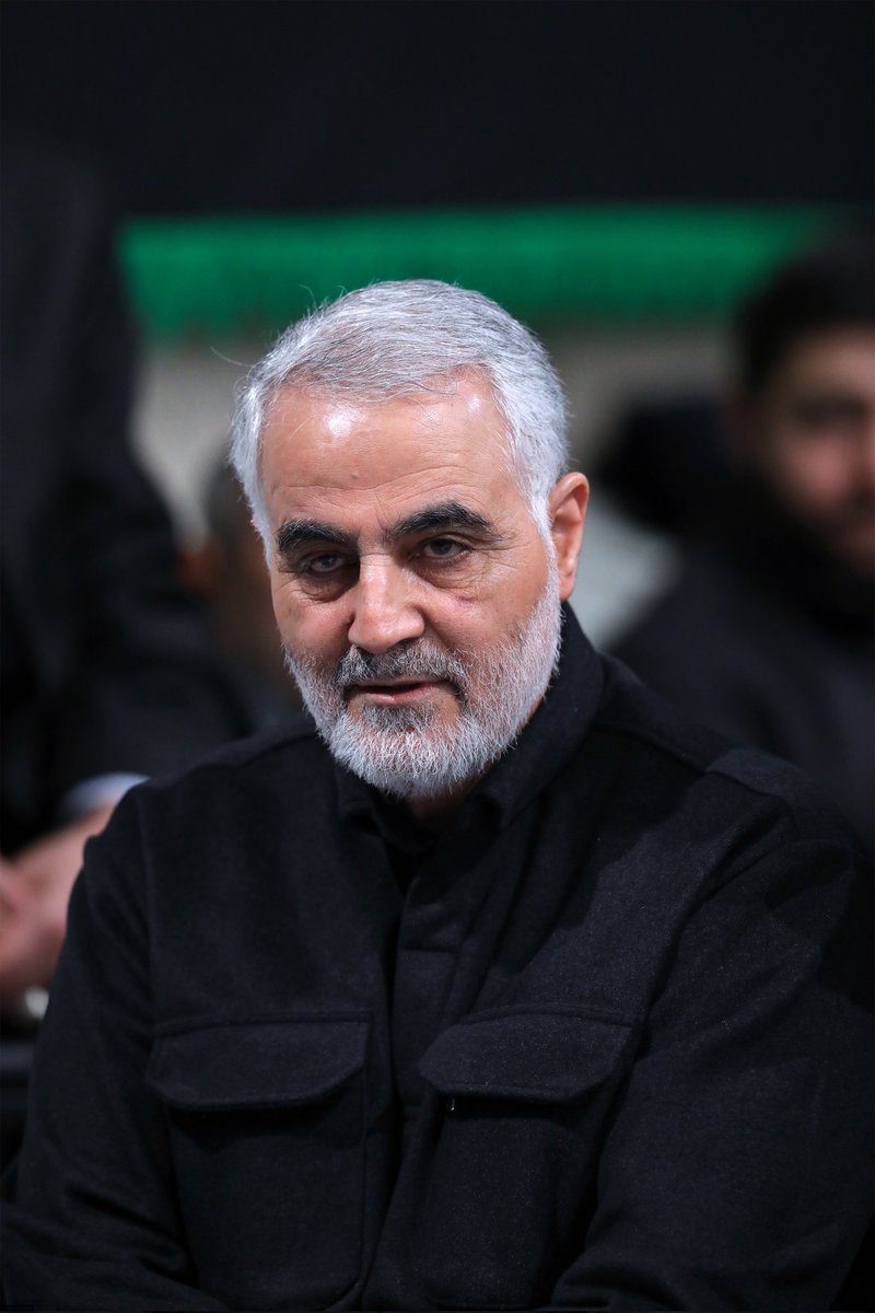mr_teacher7896's tweet photo. شهید سلیمانی نرم‌افزارِ مقاومت و الگوی مبارزه را به ملّتها تعلیم کرد. 

#قهرمان_ایرانی 
#سرباز https://t.co/rUhPFr40mm