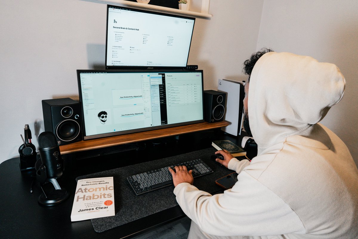 For the past 5+ years, l've been designing systems for leading tech companies as a Systems Engineer. Now, I'm using that expertise to help entrepreneurs and creators.

It's about creating workflows that break down big ideas into simple, actionable steps-so you can focus on what