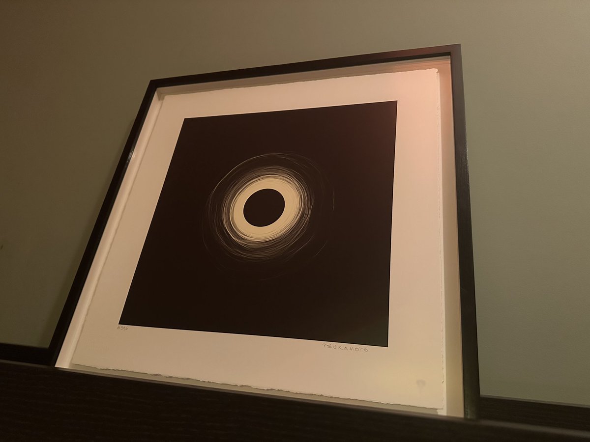 The year 2025 is off to a fantastic start - I just received the print of Singularity by <a href="/TsukamotoHideki/">TSUKAMOTO</a> <a href="/disruptive_art_/">The Disruptive Gallery</a>.