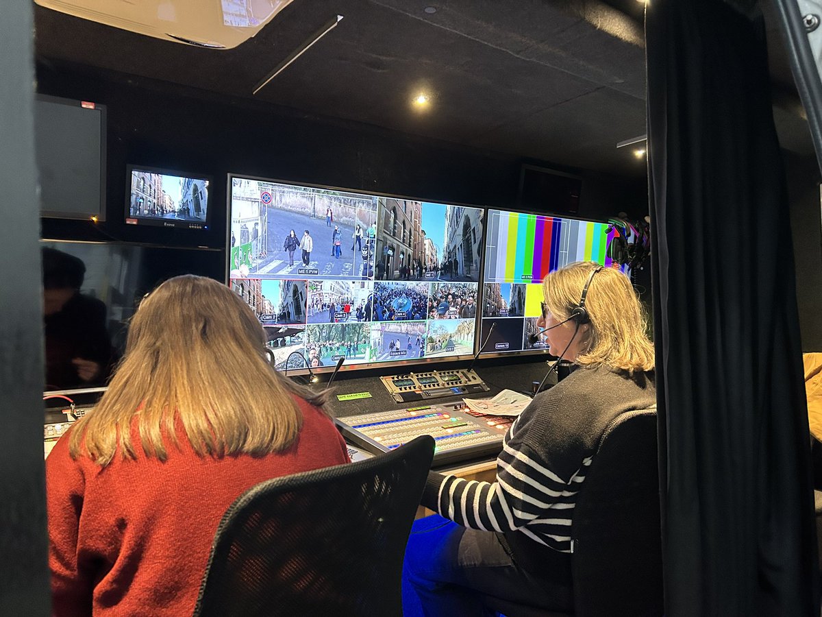 Project 4 Broadcast tweet media