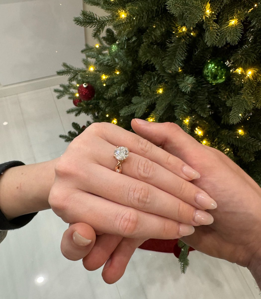 Dexerto's tweet photo. MrBeast announced that he is now engaged https://t.co/qYoOKdRQeV