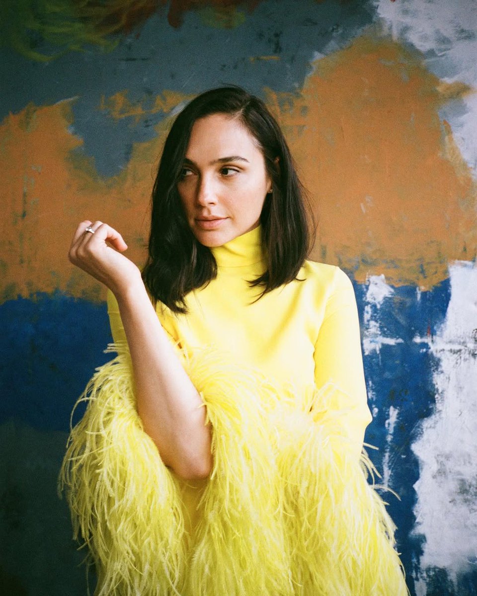 Angelsname7's tweet photo. Gal Gadot Reveals She Had a Massive Blood Clot During Pregnancy.💪💖
https://t.co/yHGW6MRx6C
#GalGadot #HealthCrisis #BrainClot #PregnancyJourney #Survival #WonderWoman #HealthAwareness #Motherhood #StrongWomen #LifeLessons #Healing #FamilyLove #Inspiration #Gratitude #Strength" https://t.co/1OG6OaqXuh