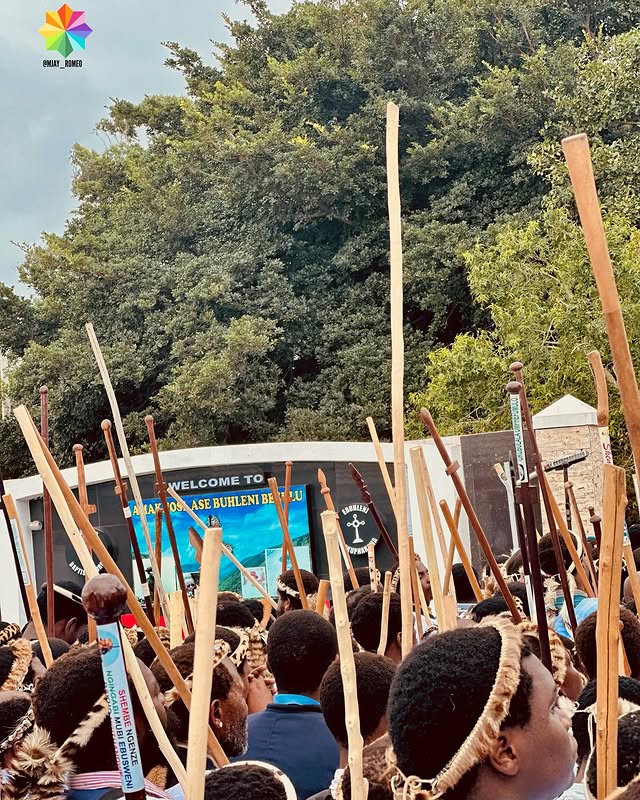 usonininanini's tweet photo. Deda singene simkhonze uJehovah. Thina siyinzalo ka Dingane noSenzangakhona, sasivalelwe, namhla avuliwe amasango.
📸 Mjay Romeo
January 1, 2025.
#SHEMBEISTHEWAY #UNYAZILWEZULU #EBUHLENIBOKUPHAKAMA https://t.co/8GaGJ1OHzV