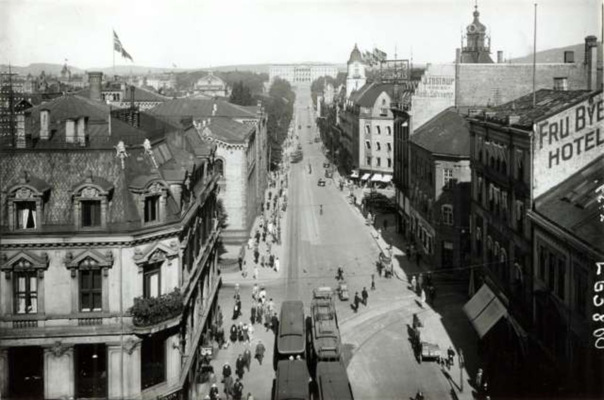 100YearsAgoLive's tweet photo. Norway’s capital, Christiania, is officially renamed “Oslo” as a callback to the city’s Viking roots. https://t.co/FHy6VMlRRX