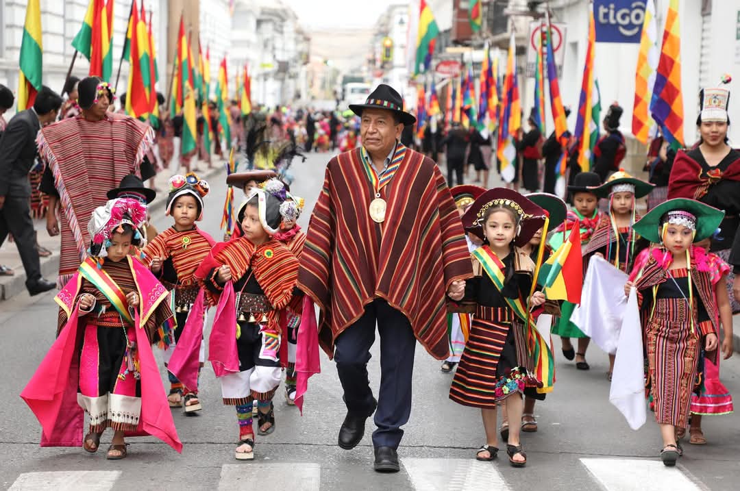 En este 2025, año del Bicentenario de nuestra querida patria Bolivia, sea un año de unidad, reflexión, reencuentro, equilibrio, salud, armonía y paz. 

Envío un fuerte abrazo de hermano a todas las familias bolivianas y a los pueblos del mundo.

¡Jallalla Chika Mara!