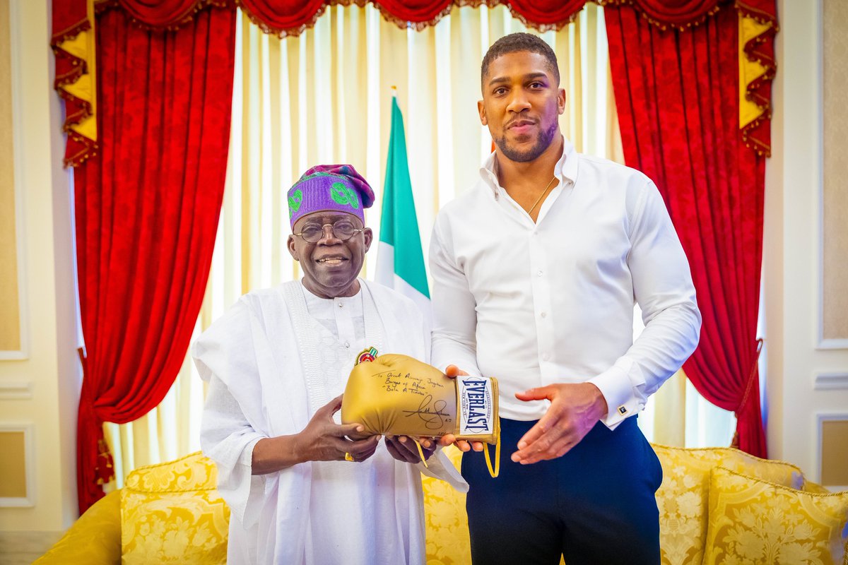 I just had the honour of hosting our very own Anthony Joshua, a true champion and worthy ambassador of Nigeria.

Anthony Joshua’s dedication and achievements continue to inspire millions daily. Thank you for the autographed glove—it is a symbol of perseverance and excellence. A
