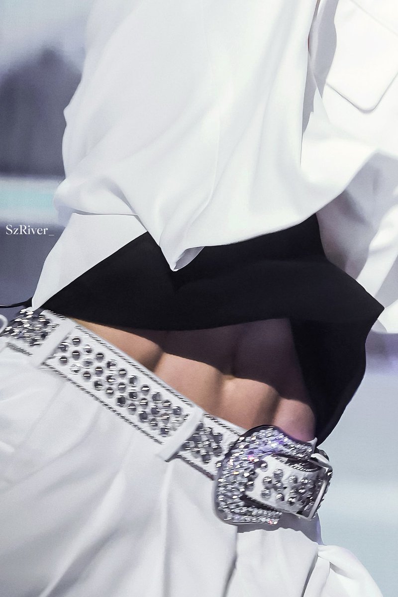 SzRiver_ tweet media