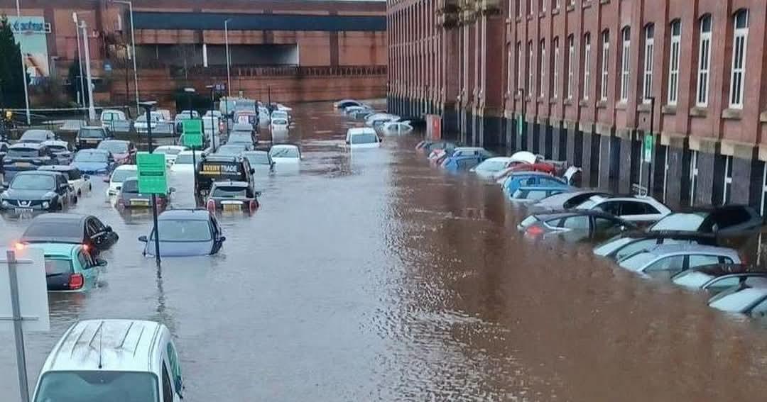 _Kerry_'s tweet photo. @Syndicate Just seen this in Stockport, and the relief road to the airport, it's crazy!!! We have pools in our back garden, but nothing like you. I hope you get sorted! https://t.co/JmUE79DAGY