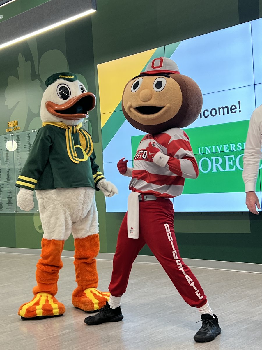 Nicole Kraft tweet media