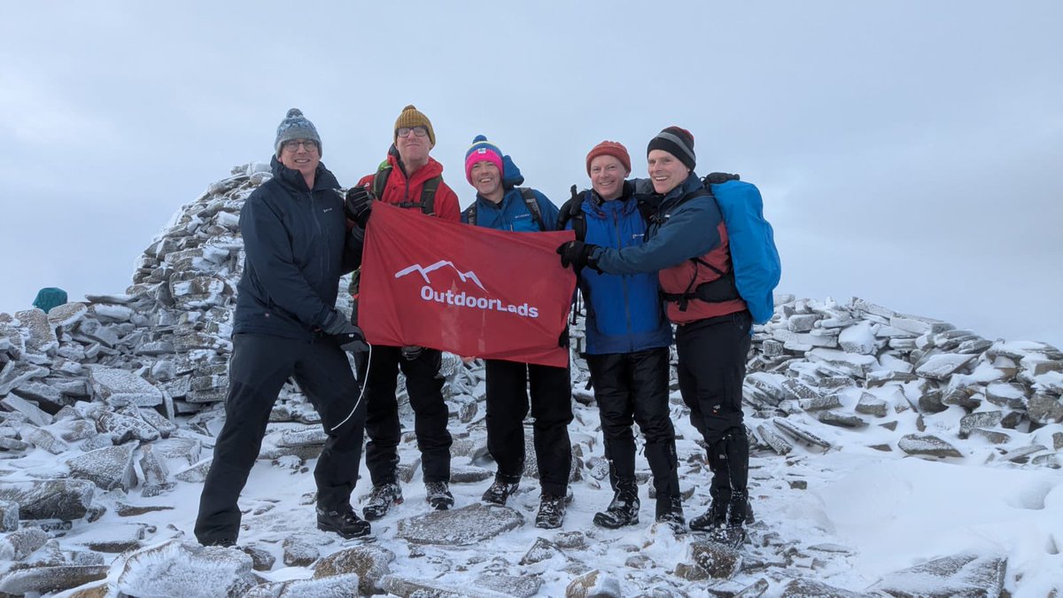 johnwilliams77's tweet photo. New Yearโs Day walk up Meall aโ Bhuachaille with @OutdoorLads.
A fantastic way to start 2025 - big thank you to Rob for leading us! #GetOutside #GetOutMore https://t.co/8pL7G5YLPD
