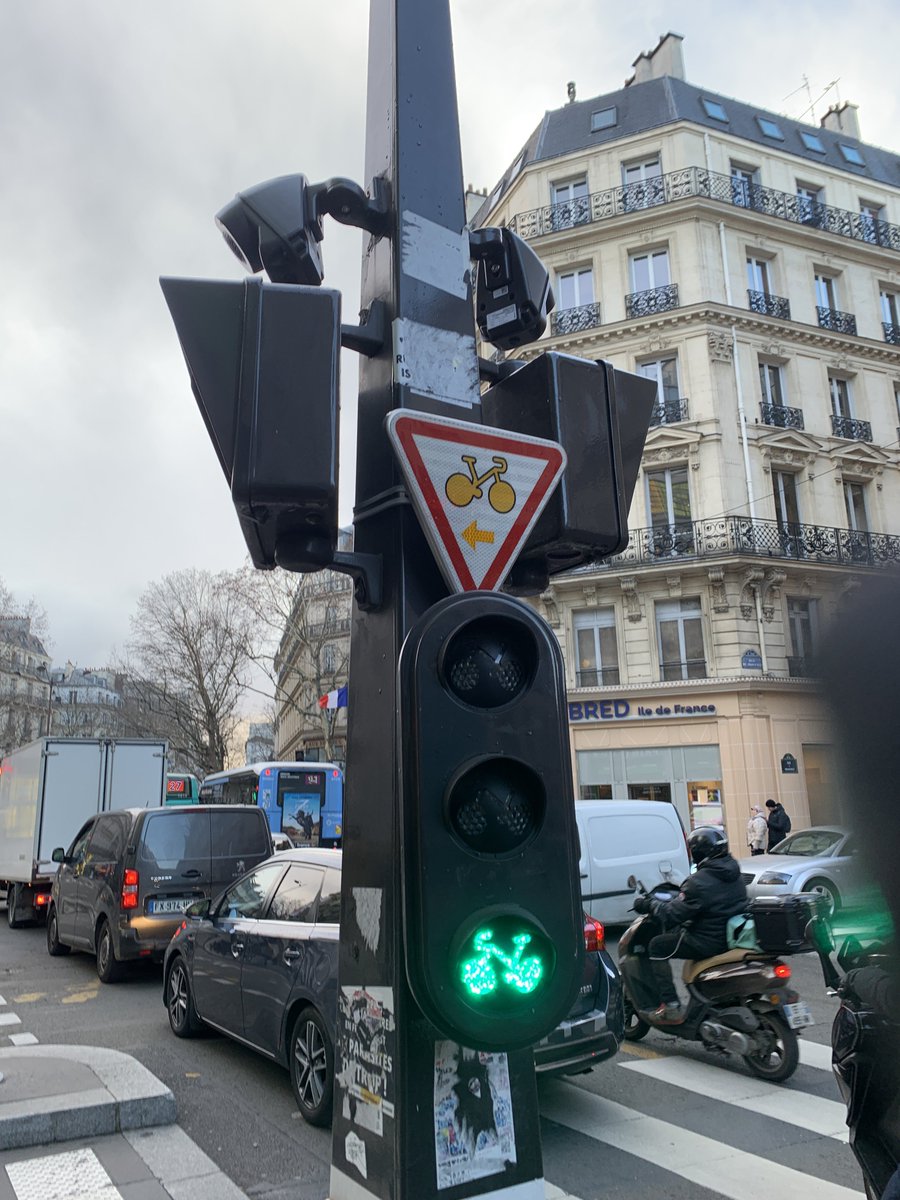 50 Euros #JeSuisPaul tweet media